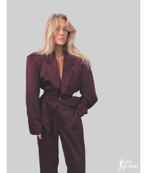 MINISM STUDIO I Upcycling: taliowany garnitur damski