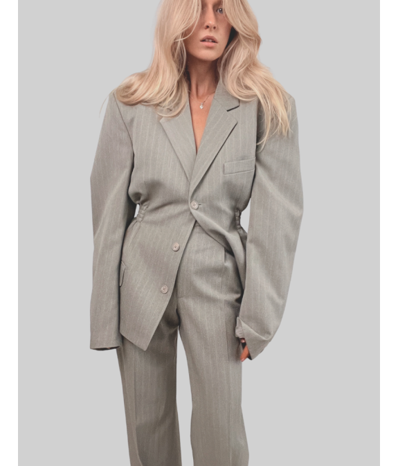 2-CZĘŚCIOWY TALIOWANY GARNITUR - szary prążek