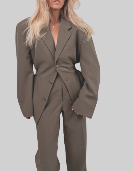 2-CZĘŚCIOWY TALIOWANY GARNITUR - khaki
