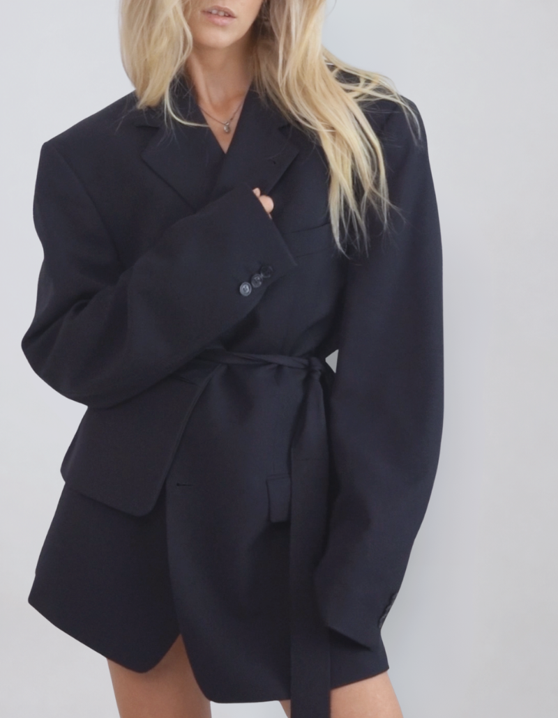 MINISM STUDIO I Upcycling: marynarka + przepaska