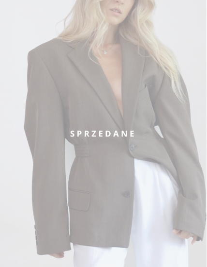 MINISM STUDIO I Upcycling: taliowana marynarka
