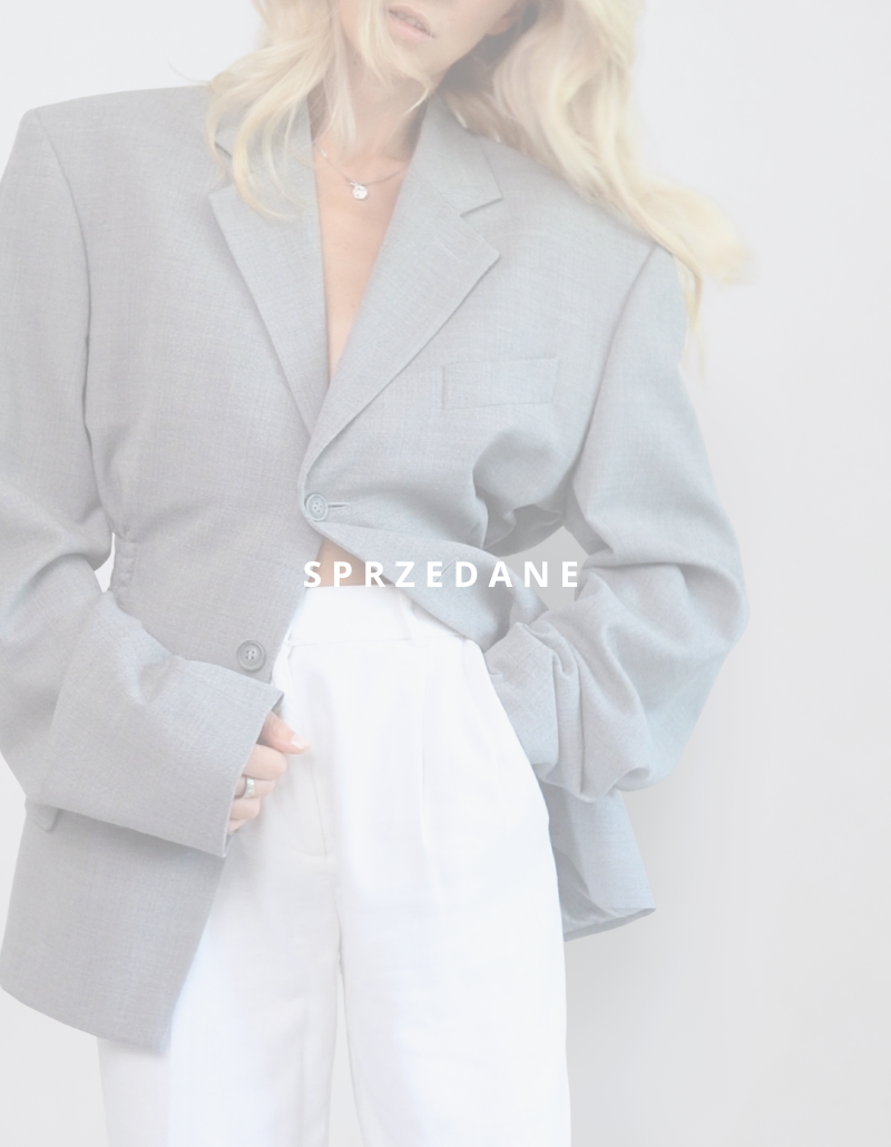 MINISM STUDIO I Upcycling: taliowana marynarka